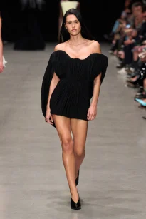 00042-stella-mccartney-spring-2026-ready-to-wear-credit-gorunway