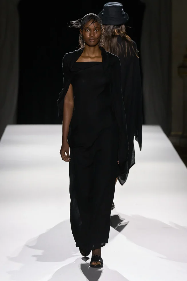 00042-yohji-yamamoto-spring-2026-ready-to-wear-credit-gorunway