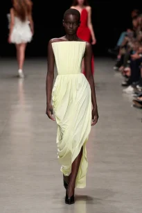 00043-stella-mccartney-spring-2026-ready-to-wear-credit-gorunway