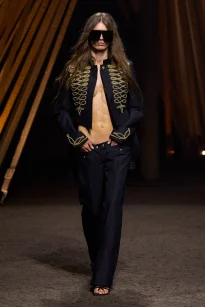 00046-mcqueen-spring-2026-ready-to-wear-credit-gorunway