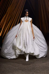 00050-mcqueen-spring-2026-ready-to-wear-credit-gorunway