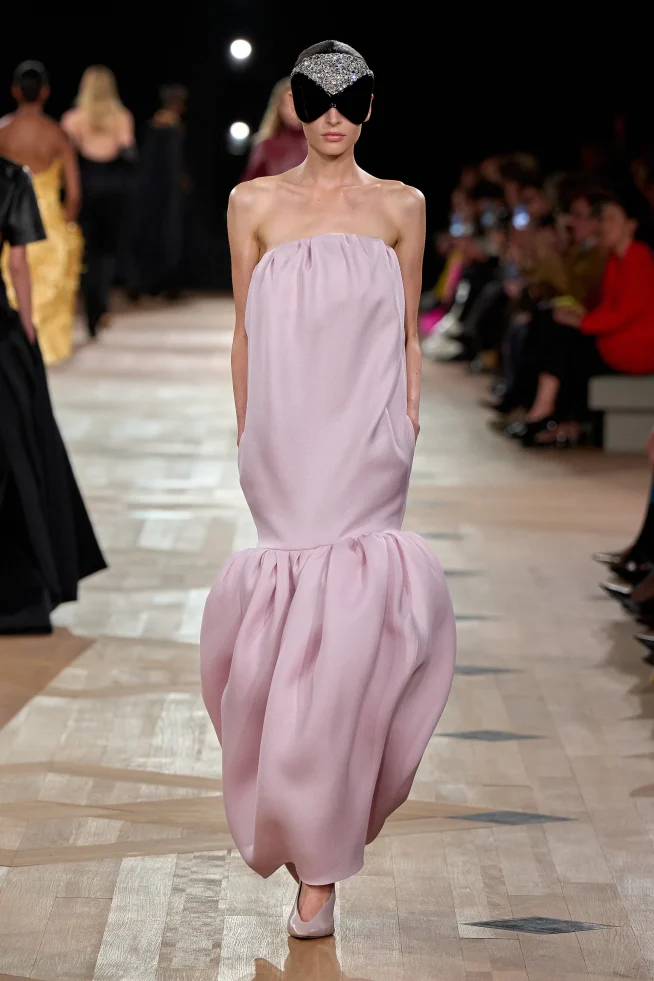 00053-balenciaga-spring-2026-ready-to-wear-credit-gorunway