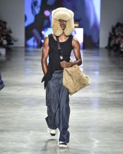 Dendezeiro

SPFW N60

Foto: Danilo Grimaldi/ @agfotosite