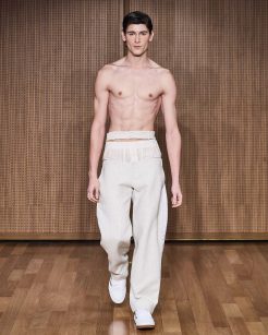 A la Garonne 

SPFW N60

Foto: Ze Takahashi/ @agfotosite