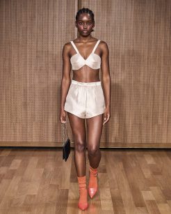 A la Garonne 

SPFW N60

Foto: Ze Takahashi/ @agfotosite