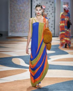 Foz

SPFW N60

Foto: Ze Takahashi/ @agfotosite