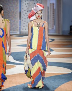 Foz

SPFW N60

Foto: Ze Takahashi/ @agfotosite