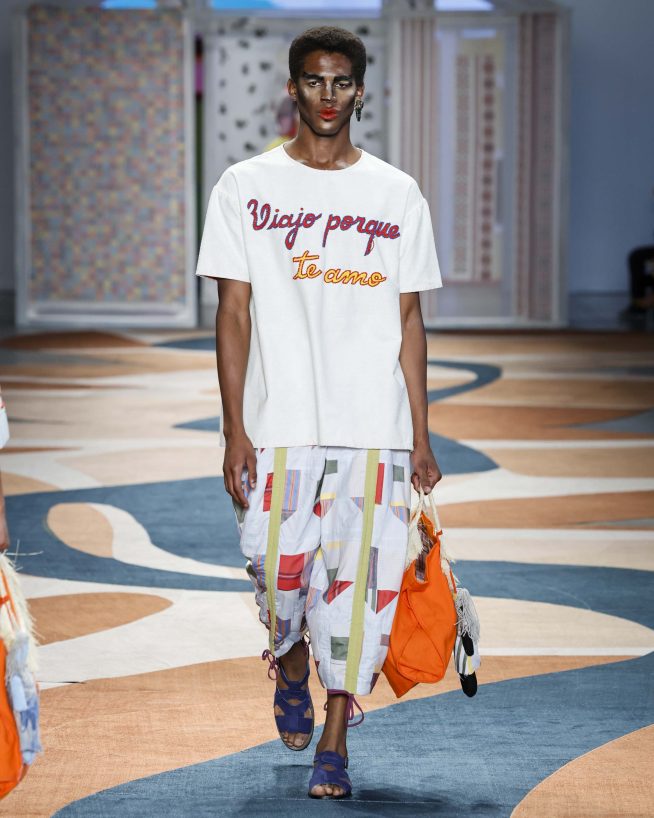 Foz

SPFW N60

Foto: Ze Takahashi/ @agfotosite