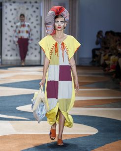 Foz

SPFW N60

Foto: Ze Takahashi/ @agfotosite