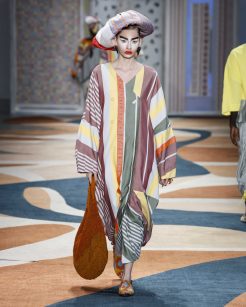 Foz

SPFW N60

Foto: Ze Takahashi/ @agfotosite