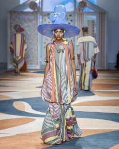 Foz

SPFW N60

Foto: Ze Takahashi/ @agfotosite