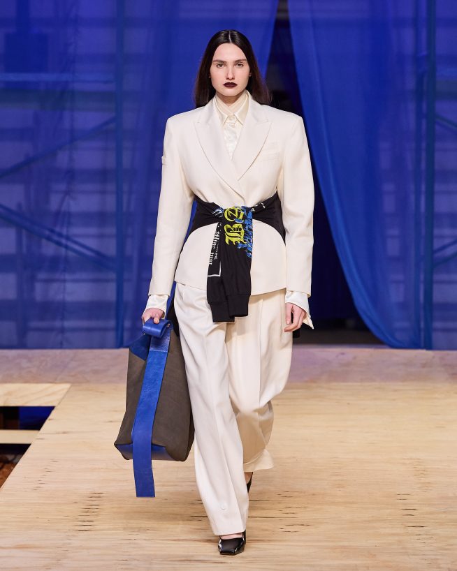 FRANCESCA

Debut Outono 2025

foto: Zé Takahashi