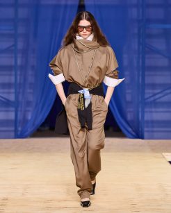 FRANCESCA

Debut Outono 2025

foto: Zé Takahashi