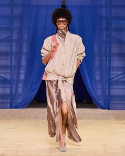 FRANCESCA

Debut Outono 2025

foto: Zé Takahashi