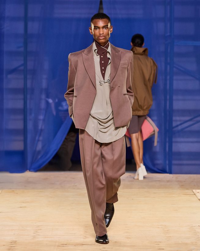 FRANCESCA

Debut Outono 2025

foto: Zé Takahashi