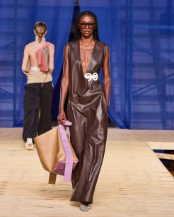 FRANCESCA

Debut Outono 2025

foto: Zé Takahashi