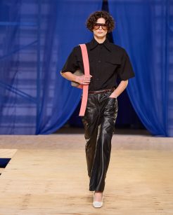 FRANCESCA

Debut Outono 2025

foto: Zé Takahashi