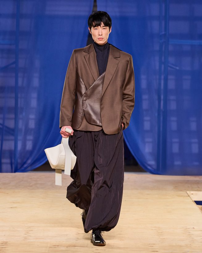 FRANCESCA

Debut Outono 2025

foto: Zé Takahashi