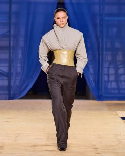 FRANCESCA

Debut Outono 2025

foto: Zé Takahashi