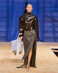 FRANCESCA

Debut Outono 2025

foto: Zé Takahashi