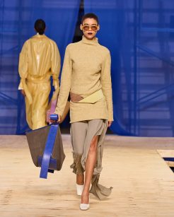 FRANCESCA

Debut Outono 2025

foto: Zé Takahashi