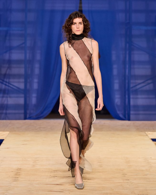 FRANCESCA

Debut Outono 2025

foto: Zé Takahashi