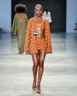 SAU

SPFW N60

Foto: Ze Takahashi / @agfotosite