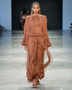 SAU

SPFW N60

Foto: Ze Takahashi / @agfotosite