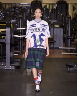 Uó por Marcelo Sommer
SPFW N60

Foto: Zé Takahashi/ @agfotosite