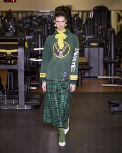 Uó por Marcelo Sommer
SPFW N60

Foto: Zé Takahashi/ @agfotosite