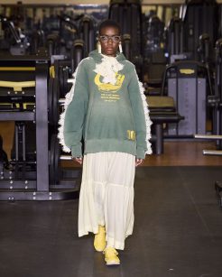 Uó por Marcelo Sommer
SPFW N60

Foto: Zé Takahashi/ @agfotosite