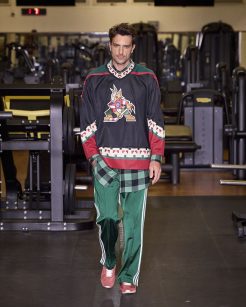 Uó por Marcelo Sommer
SPFW N60

Foto: Zé Takahashi/ @agfotosite