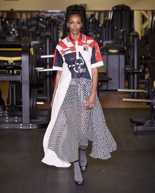 Uó por Marcelo Sommer
SPFW N60

Foto: Zé Takahashi/ @agfotosite