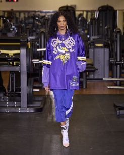 Uó por Marcelo Sommer
SPFW N60

Foto: Zé Takahashi/ @agfotosite