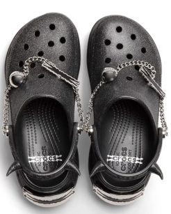Collab LE SSERAFIM x Crocs