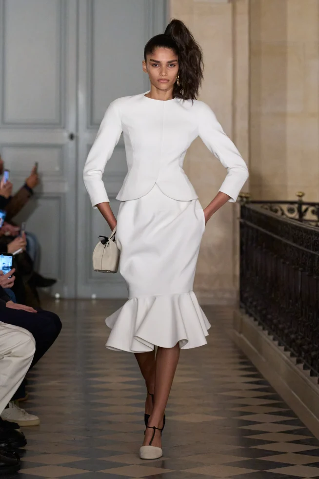 00001-jacquemus-fall-2026-ready-to-wear-credit-gorunway