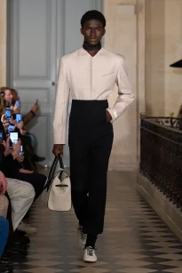 00002-jacquemus-fall-2026-ready-to-wear-credit-gorunway