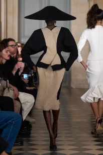 00003-jacquemus-fall-2026-ready-to-wear-credit-gorunway