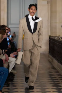 00007-jacquemus-fall-2026-ready-to-wear-credit-gorunway