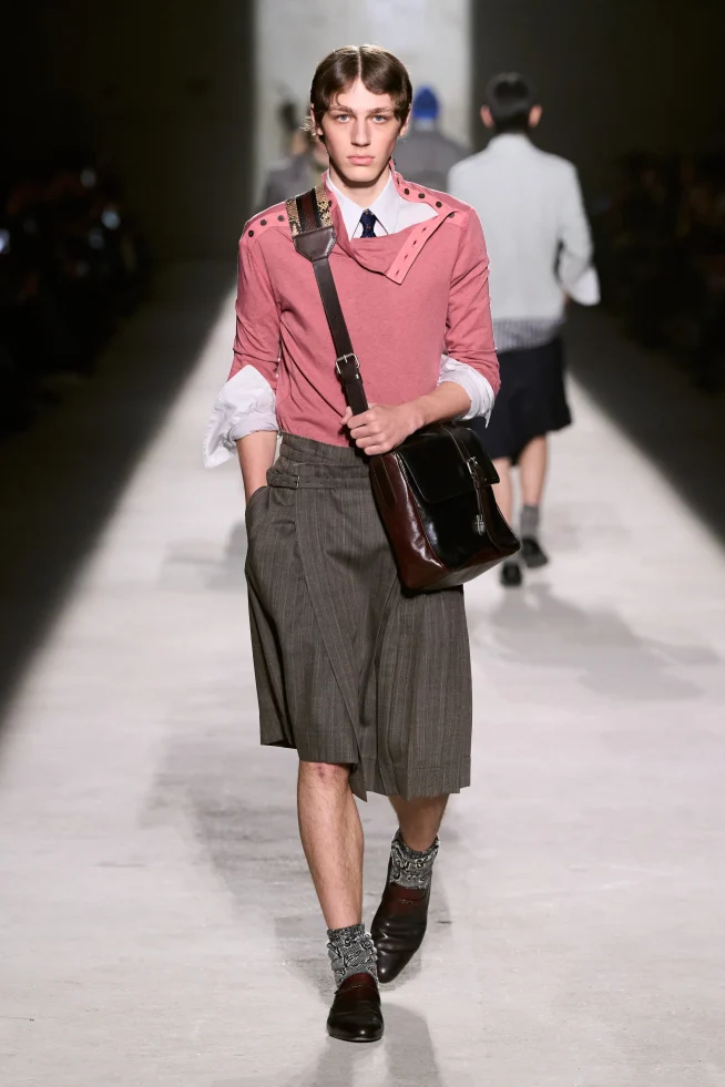 00015-dries-van-noten-fall-2026-menswear-credit-gorunway