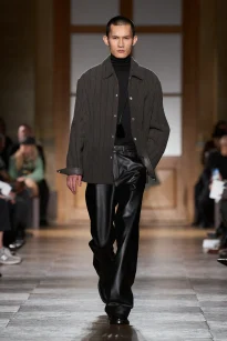 00021-hermes-fall-2026-menswear-credit-gorunway