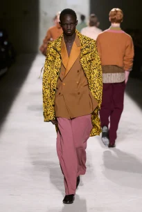 00024-dries-van-noten-fall-2026-menswear-credit-gorunway