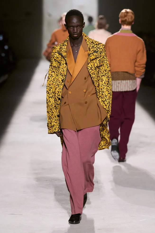 00024-dries-van-noten-fall-2026-menswear-credit-gorunway