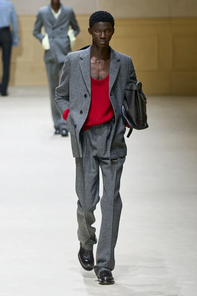00025-prada-fall-2026-menswear-credit-gorunway
