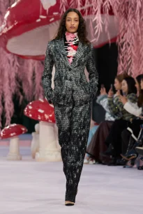 00038-chanel-spring-2026-couture-credit-gorunway