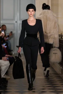 00042-jacquemus-fall-2026-ready-to-wear-credit-gorunway