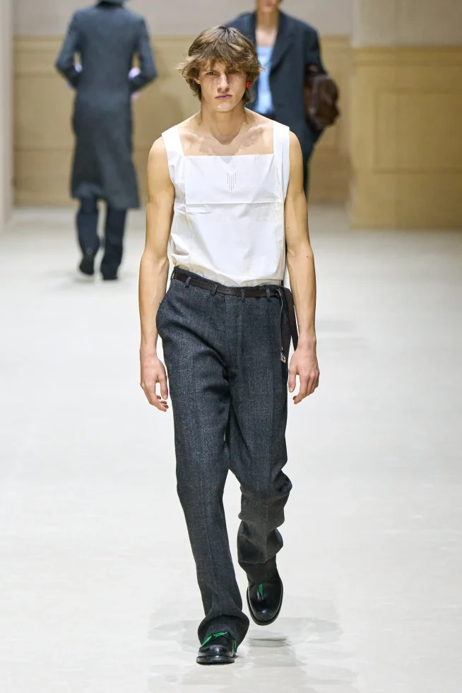 00043-prada-fall-2026-menswear-credit-gorunway