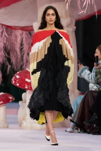 00044-chanel-spring-2026-couture-credit-gorunway