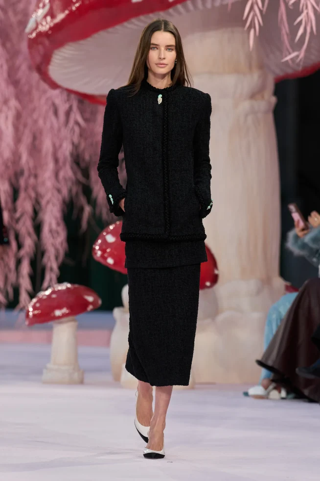 00052-chanel-spring-2026-couture-credit-gorunway