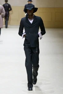 00053-prada-fall-2026-menswear-credit-gorunway